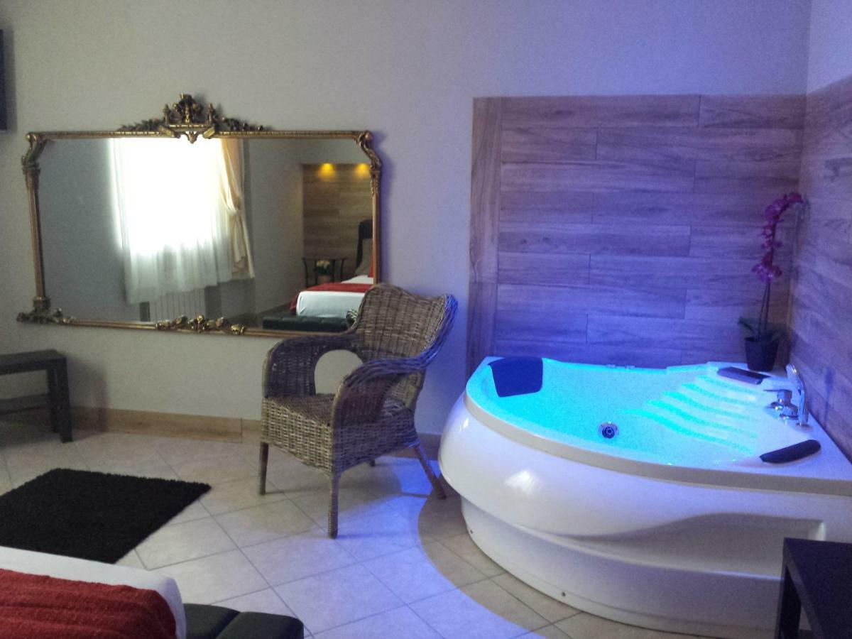 Thaire Resort Castel Volturno Exterior photo